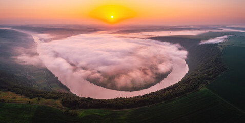 Awesome horseshoe-shaped meander of the Dnister river from a bird's eye view. Ukraine. - 785090121