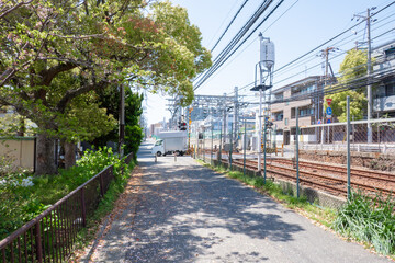 線路沿いの街並み