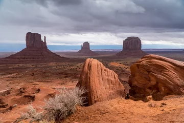 Foto auf Acrylglas Monument Valley in the rain, Arizona, USA © Nadine Wagner