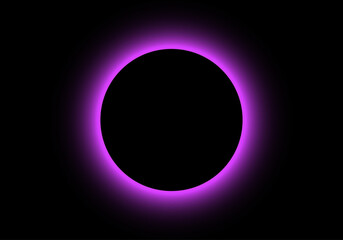 Eclipse solar morado o violeta . Anillo blanco difufinado formado por el eclipse solar