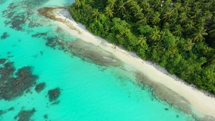 Foto op Plexiglas anti-reflex Beautiful view of a sea with an island on a sunny day in Asia © Wirestock