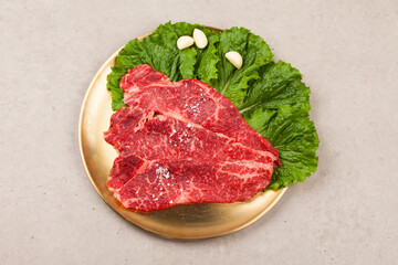 The part of beef attached to the lower part of the beef loin.