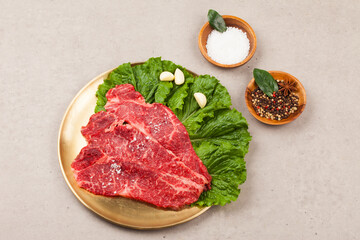 Fototapeta premium The part of beef attached to the lower part of the beef loin.