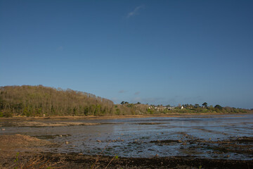 Joli paysage le long du Jaudy en Bretagne