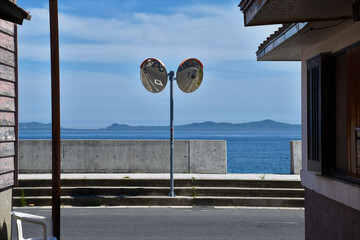 路地裏から海岸通りへ