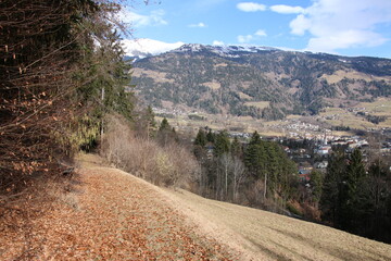 road to the mountain