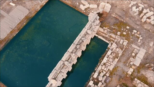 Basilica Therma  is an ancient Roman spa town located in the Yozgat province of Turkey. The bath was built in the 2nd century and used in Byzantine, Selcuk and Ottoman periods .