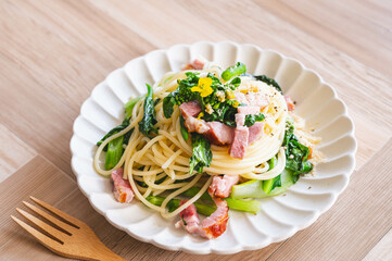 菜の花とベーコンのパスタ