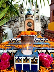 Dia De Los Muertos (Day of the Dead) celebrations in the cemeteries of Mexico noche de dia de muertos, Altares de dia de muertos
