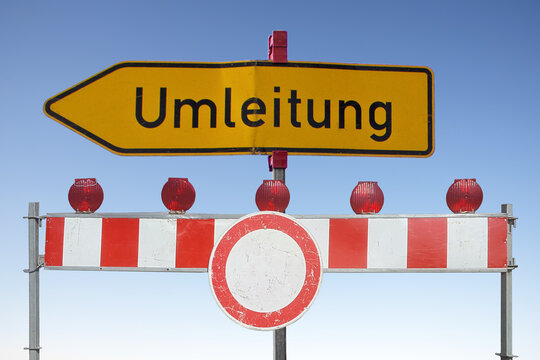 Stra&szlig;envollsperrung, Verkehrsumleitung