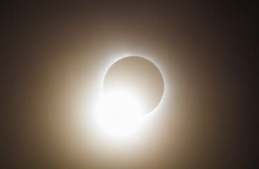 End of a Total Solar Eclipse, Seen From Dublin, Ohio, April 8, 2024 - obrazy, fototapety, plakaty