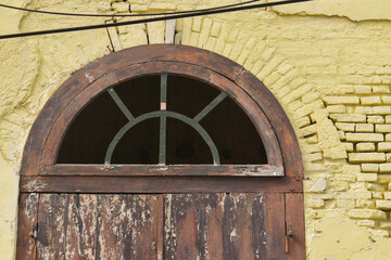 old buildings that are relics of the colonial period