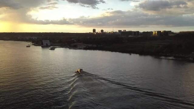 Sunset speedboat brasilia brazil - lake paranoa