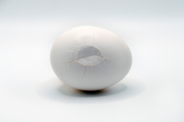 Cracked egg 