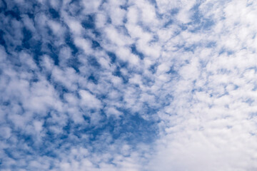 Fototapeta premium Beautiful sky background with clouds, natural natural background.