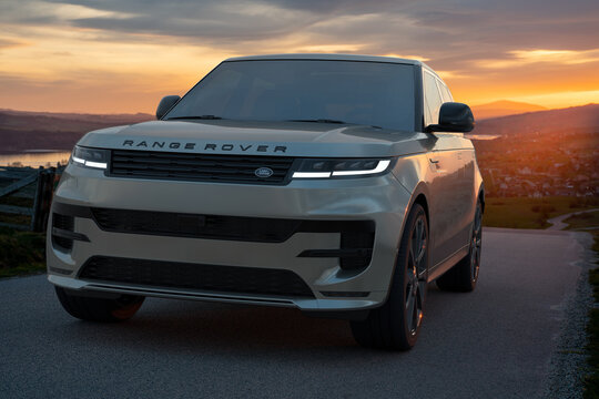New Range Rover Sport | High-performance SUV
