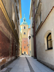 a narrow street in the old town of Warsaw - 785988314
