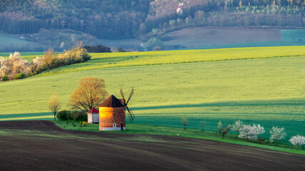 Moravian Windmill - Mährische Windmühle