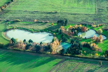 Gordijnen vue aérienne d'un paysage de campagne à l'automne dans les Yvelines en France © Francois