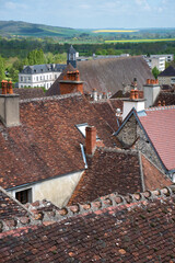 Tonnerre, Bourgogne, France, Blick von der Église Saint-Pierre auf die Dächer der Stadt
