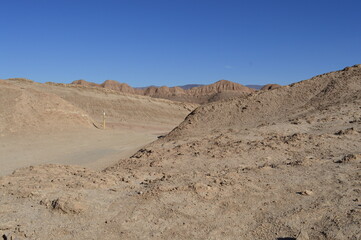 Deserto do Atacama com céu azul