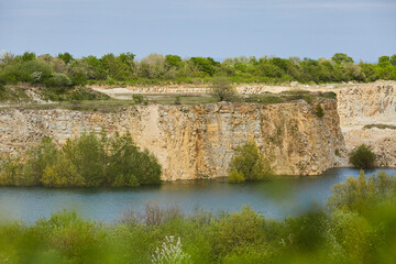 Blick in den Steinbruch zwischen Anröchte-Erwitte, Kreis Soest, NRW, Deutschland