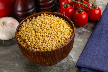 Dry ptitim heap in the bowl