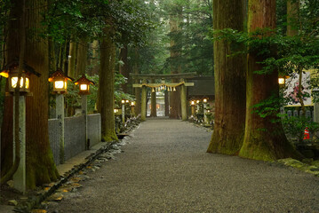 境内（temple grounds