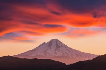 Selbstklebende Fototapeten Volcano in Chile © Galyna Andrushko