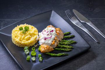 Green asparagus with grilled chicken fillet and couscous - 786499188