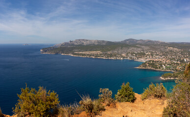 Fototapeta na wymiar Birdseye view of Cassis and surroundings from hiking viewpoint in France.