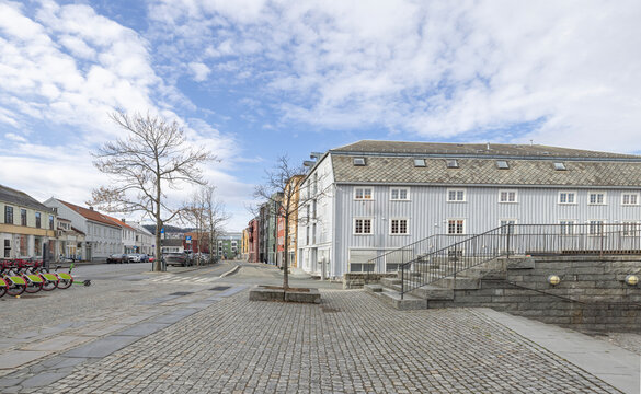 Walking along Nidelven (River) in a Spring mood in Trondheim city