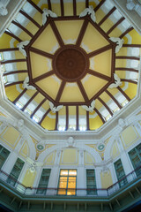 建築家・辰野金吾による、東京駅・丸の内北口の天井ドーム