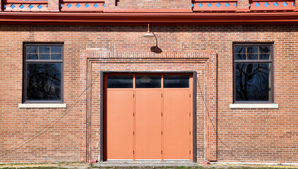 Obraz premium old warehouse door windows