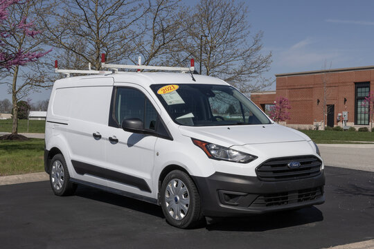 Used Ford Transit Connect XL display. With pricing issues, Ford is selling preowned vehicles to meet demand. MY:2021