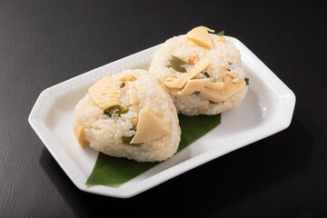 たけのこご飯のおにぎり