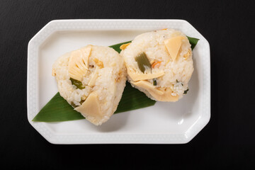 たけのこご飯のおにぎり