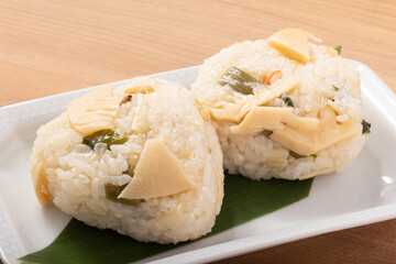 たけのこご飯のおにぎり