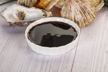 Oyster sauce in the bowl