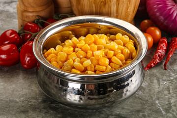Sweet canned ripe corn grain