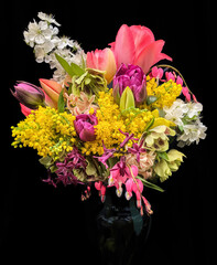 Romantic bouquet of the first garden flowers - 787121331