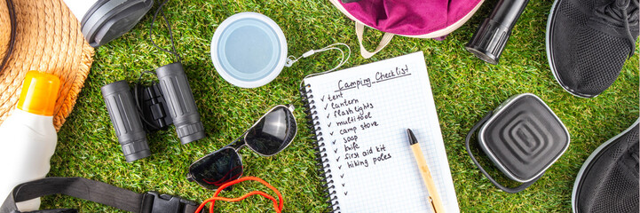 Camping checklist with various camp equipment. List of things for outdoors recreation and travel in nature - tent, first aid kit, cosmetics, accessories, equipment, clothes, trekking shoes - 787166758