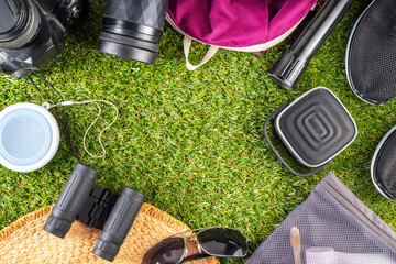 Camping checklist with various camp equipment. List of things for outdoors recreation and travel in nature - tent, first aid kit, cosmetics, accessories, equipment, clothes, trekking shoes - 787166912