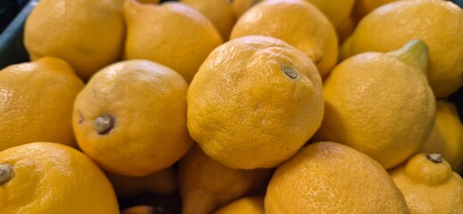 lemons in market