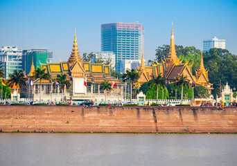 Phnom Penh city skyline, Cambodia - obrazy, fototapety, plakaty