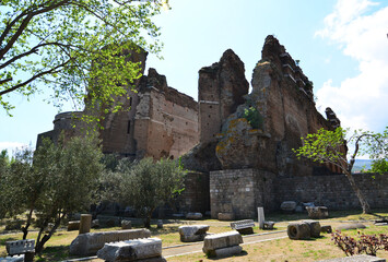 Located in Bergama, Izmir, Turkey, the Red Courtyard was built by the Romans in the 2nd century.
