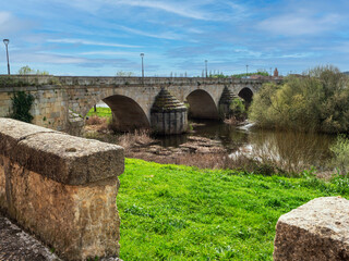 Puente de la localidad medieval de Ciudad Rodrigo, España