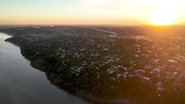 Ponte da Amizade in Foz do Igua&ccedil;u. Aerial view of the Friendship Bridge that marks the border between Brazil and Paraguay and connects Foz do Igua&ccedil;u to Ciudad del Este. Paran&aacute; river.