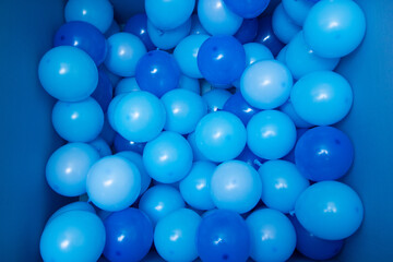 blue balloons in a box, blue balloons background
