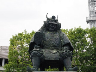 山梨県の甲府駅前にある武田信玄公之像
